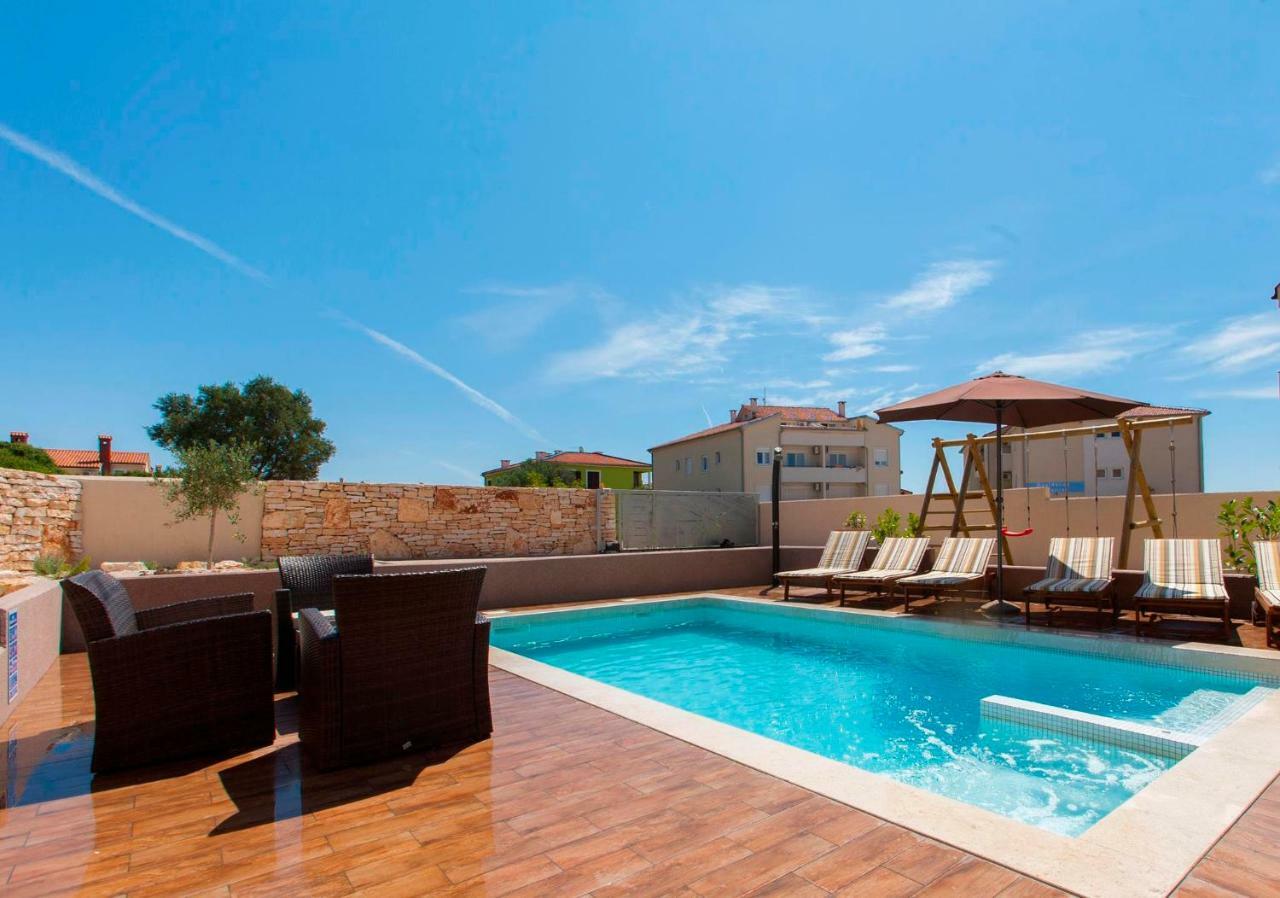 6-Bedroom Villa Chiara With Sea View Premantura Dış mekan fotoğraf