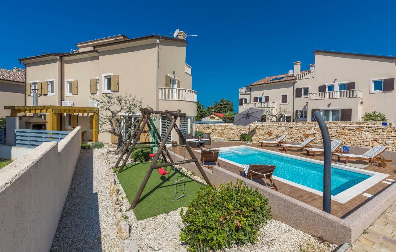 6-Bedroom Villa Chiara With Sea View Premantura Dış mekan fotoğraf
