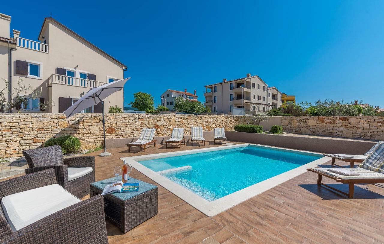 6-Bedroom Villa Chiara With Sea View Premantura Dış mekan fotoğraf
