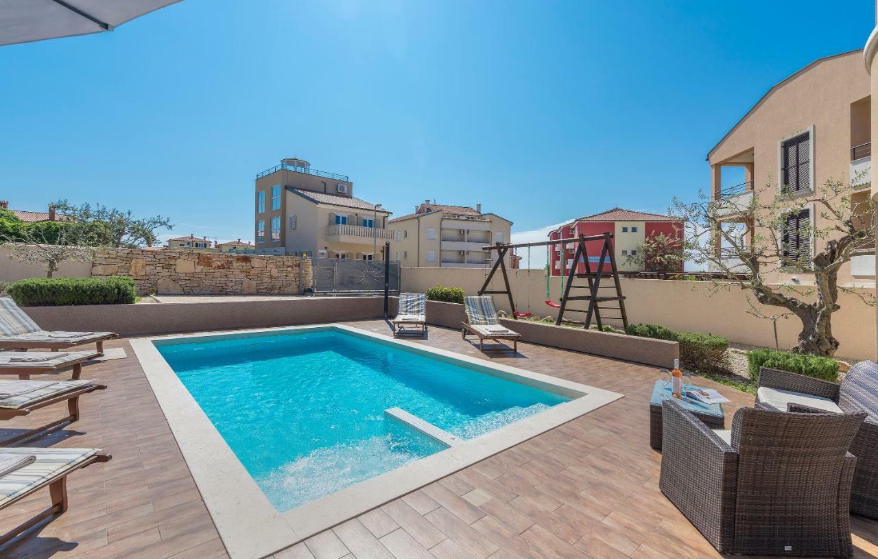 6-Bedroom Villa Chiara With Sea View Premantura Dış mekan fotoğraf